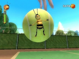 Life as a bee is no bed of roses, especially not when it comes to tennis balls.